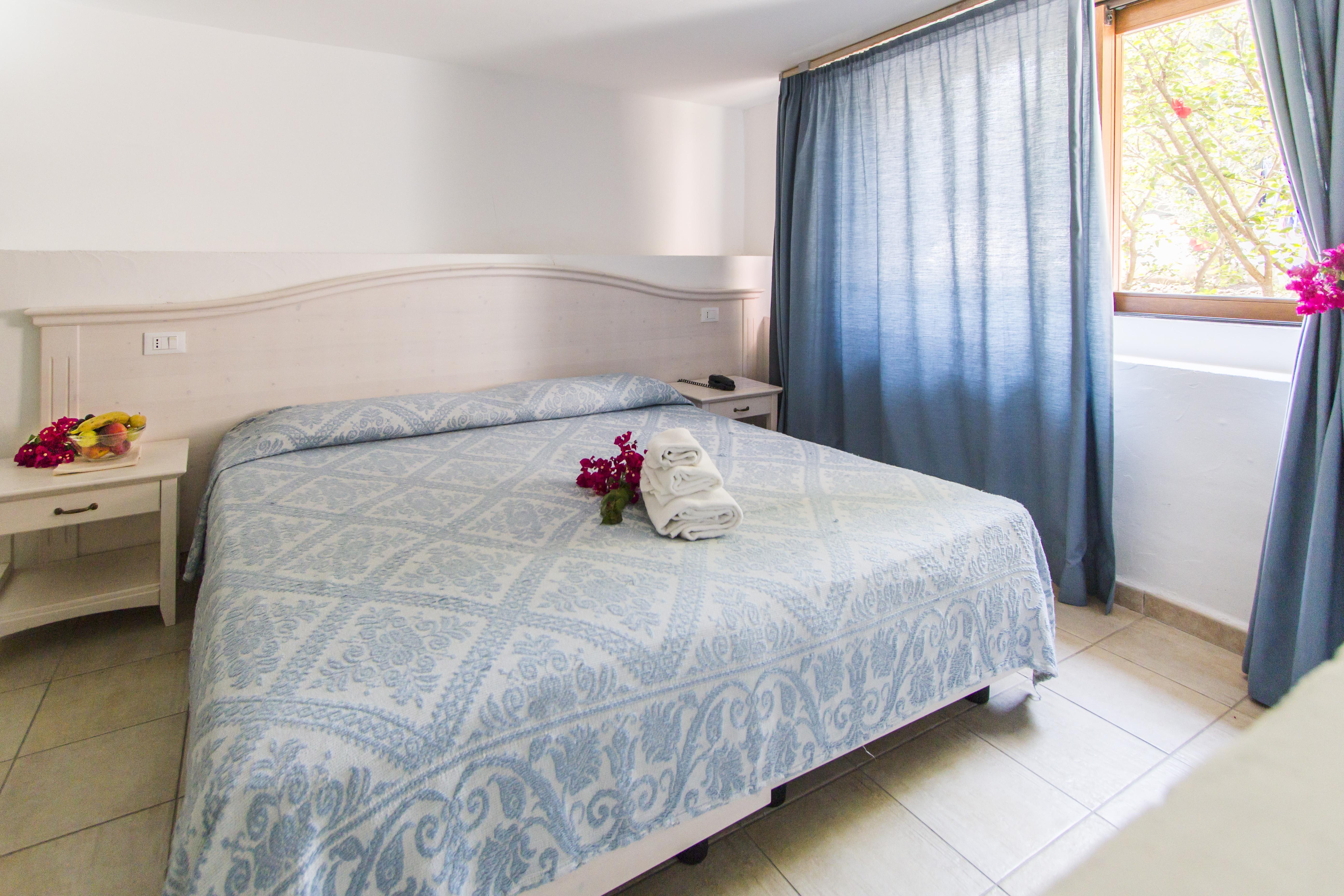 Hotel Li Graniti Байя Сардиния Экстерьер фото
