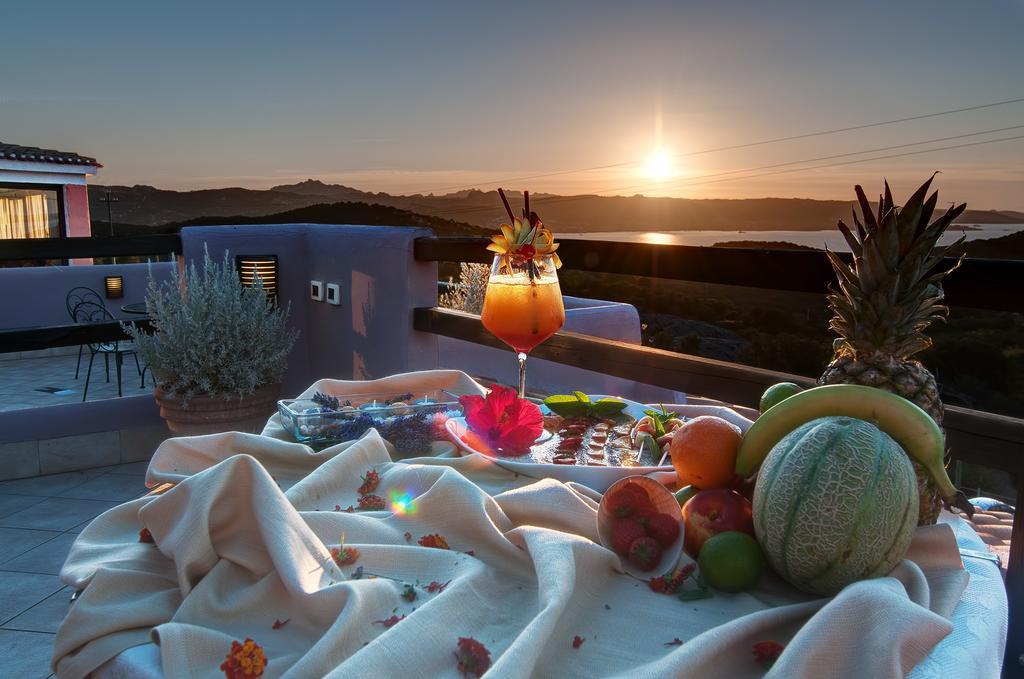 Hotel Li Graniti Байя Сардиния Экстерьер фото