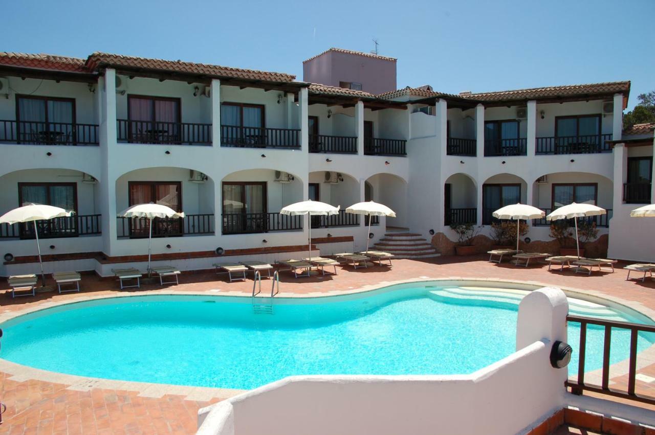Hotel Li Graniti Байя Сардиния Экстерьер фото